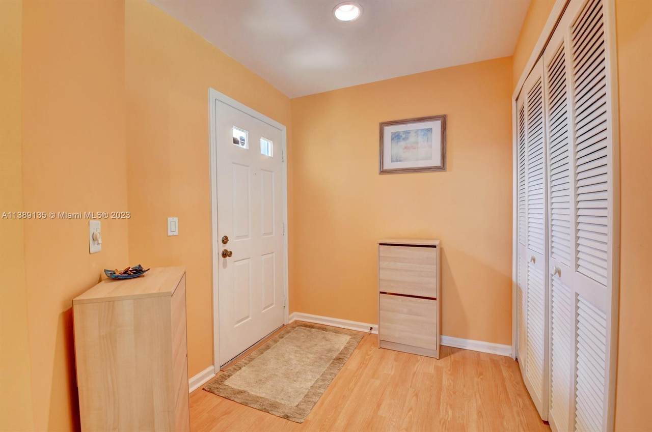 https://bt-photos.global.ssl.fastly.net/miami/1280_boomver_1_A11389135-2.jpg