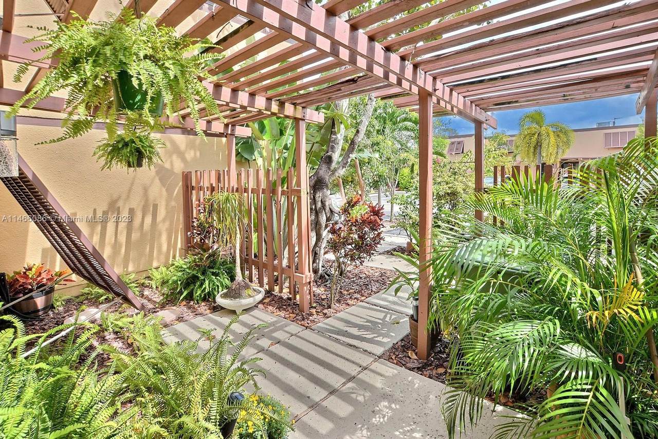 https://bt-photos.global.ssl.fastly.net/miami/1280_boomver_1_A11466086-2.jpg
