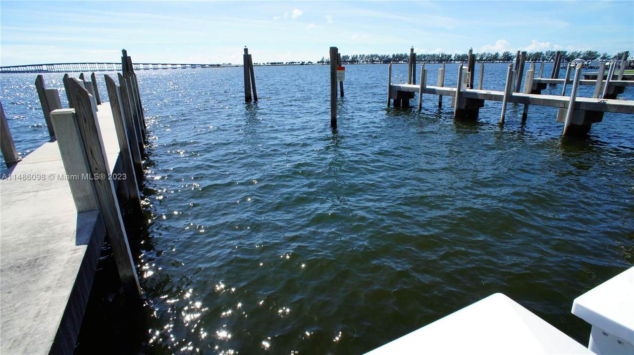 1643 Brickell Slip #5 - Photo 1