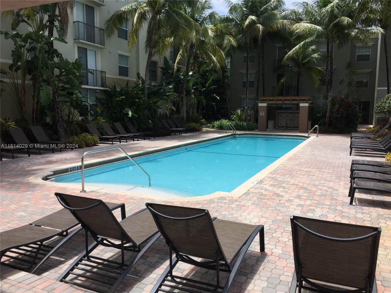 https://bt-photos.global.ssl.fastly.net/miami/1280_boomver_1_A11514029-2.jpg