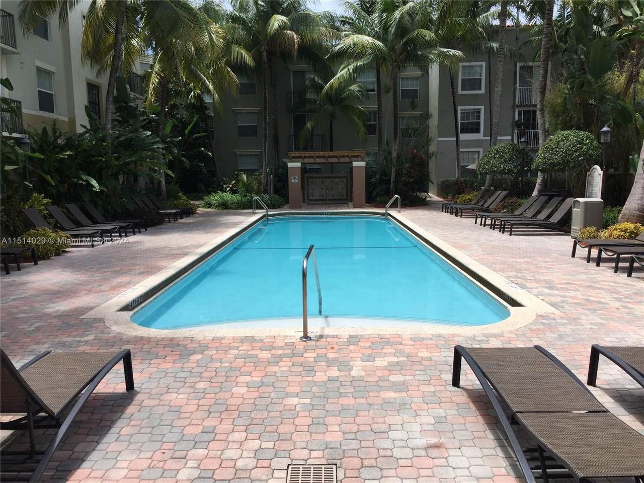 https://bt-photos.global.ssl.fastly.net/miami/1280_boomver_1_A11514029-2.jpg