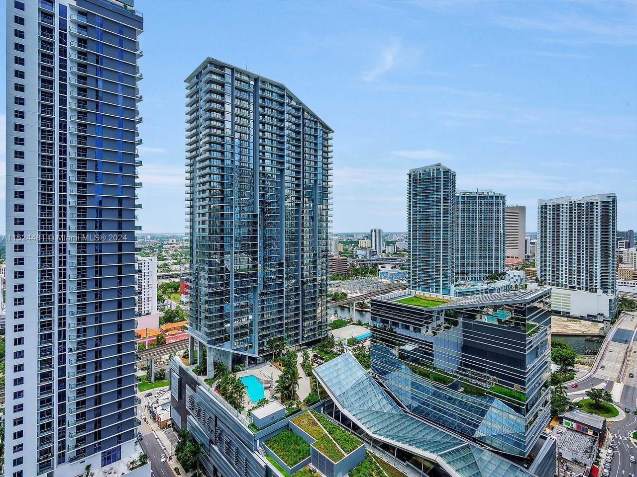 801 Miami Ave - Photo 1