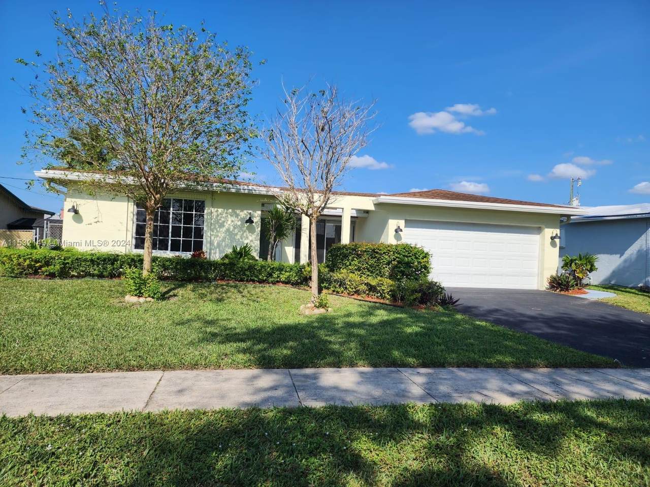 10551 Sunset Strip - Photo 1
