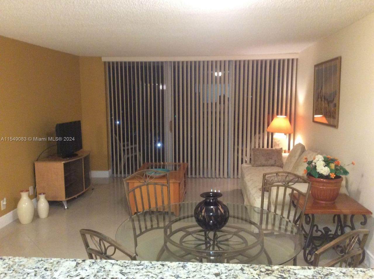 https://bt-photos.global.ssl.fastly.net/miami/1280_boomver_1_A11549083-2.jpg