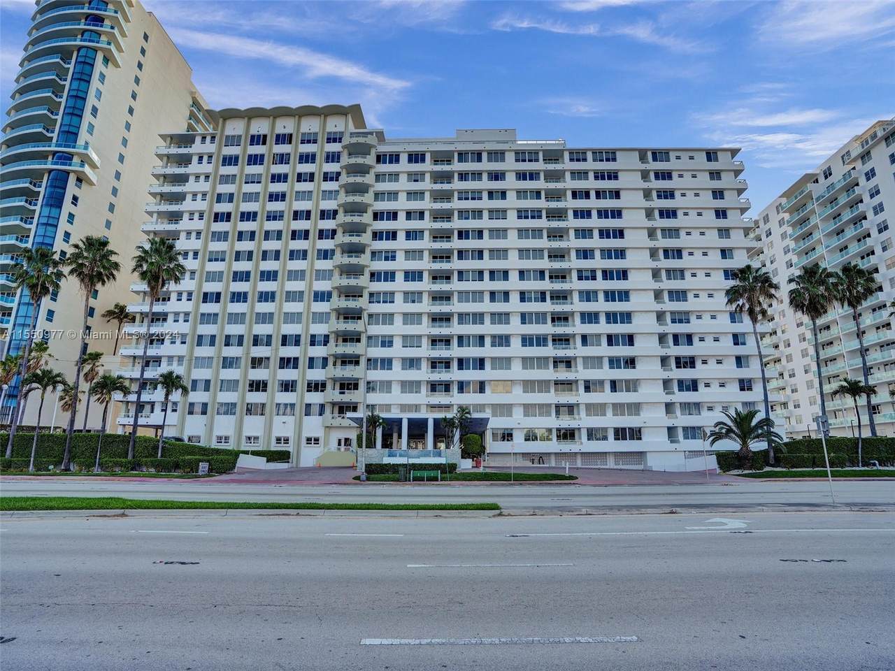 5005 Collins Ave - Photo 1