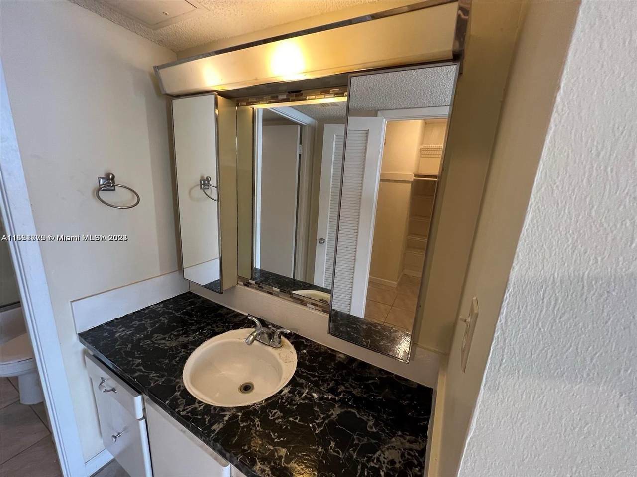 18051 Biscayne Blvd - Photo 1