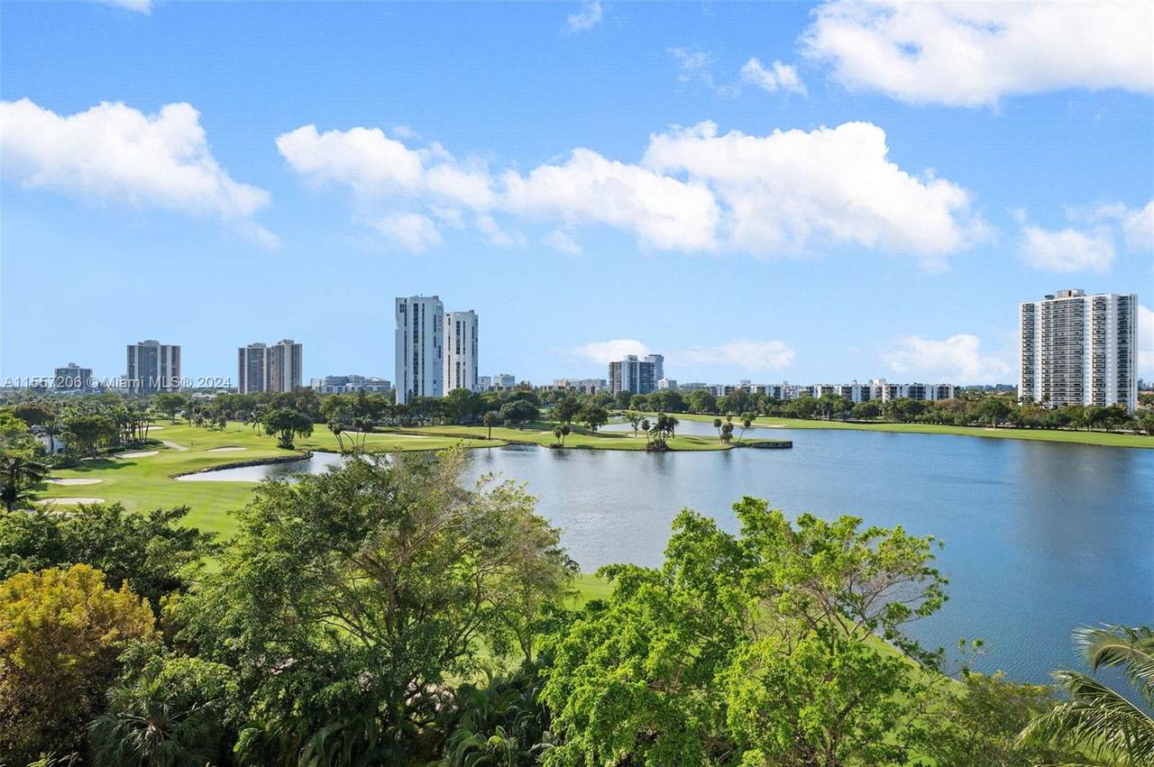 20000 Country Club Dr - Photo 1