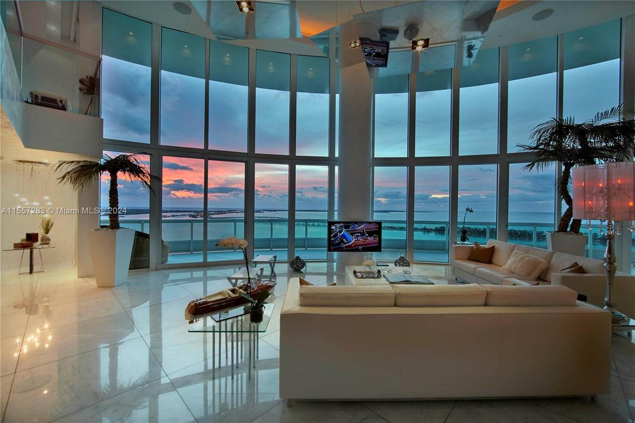 1643 Brickell Ave - Photo 1