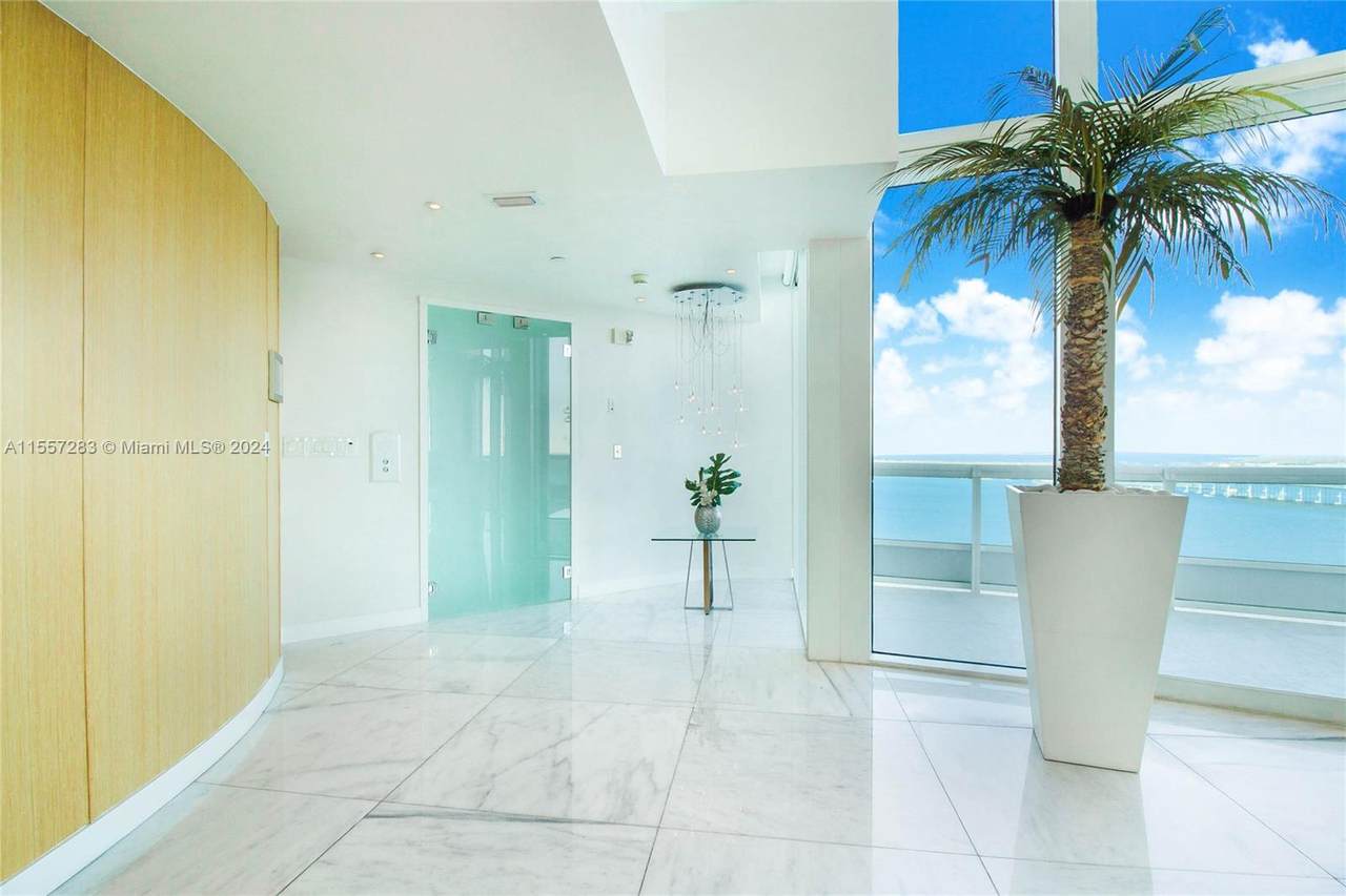 https://bt-photos.global.ssl.fastly.net/miami/1280_boomver_1_A11557283-2.jpg