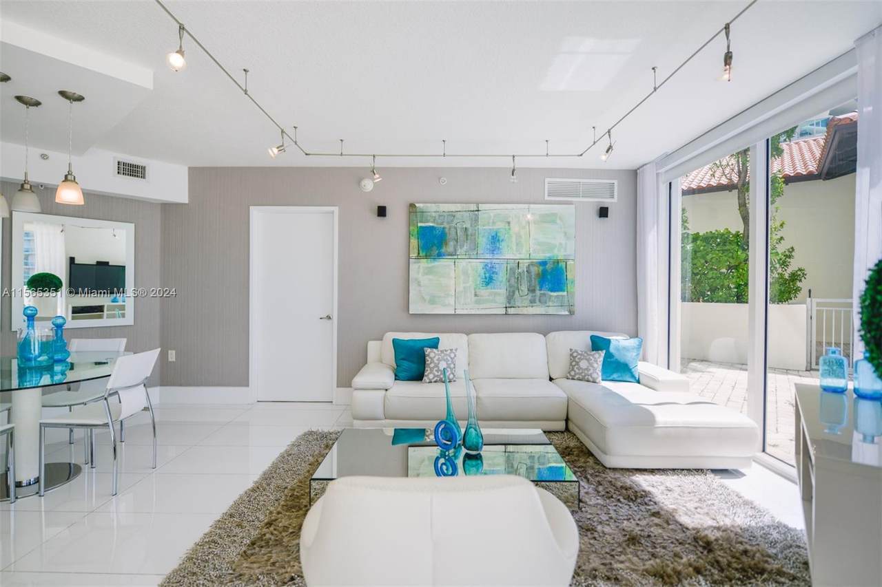 https://bt-photos.global.ssl.fastly.net/miami/1280_boomver_1_A11565351-2.jpg