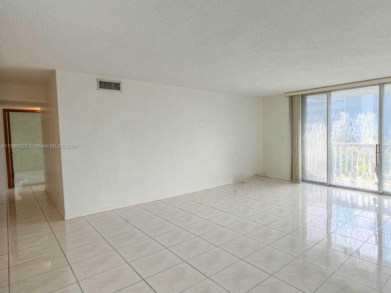 https://bt-photos.global.ssl.fastly.net/miami/1280_boomver_1_A11568923-2.jpg