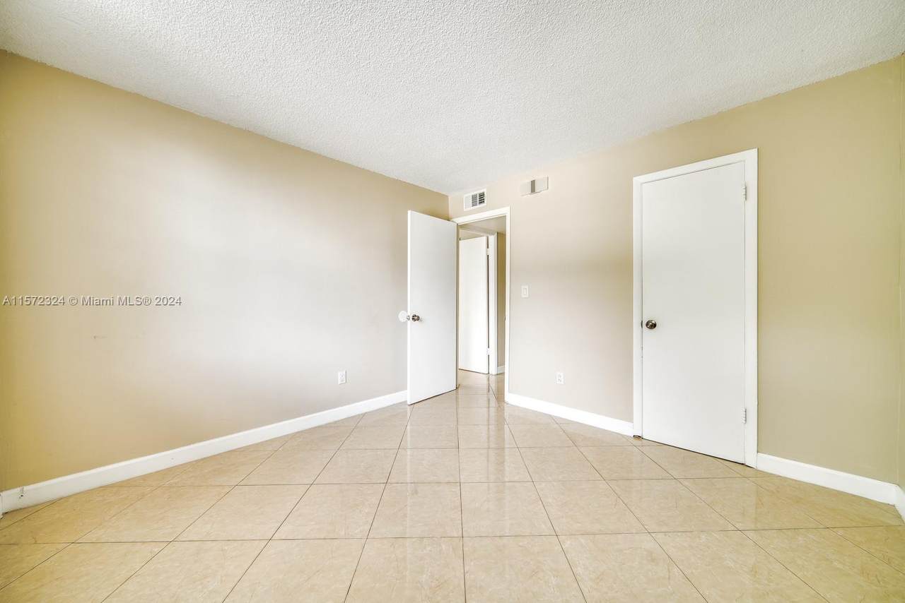 https://bt-photos.global.ssl.fastly.net/miami/1280_boomver_1_A11572324-2.jpg
