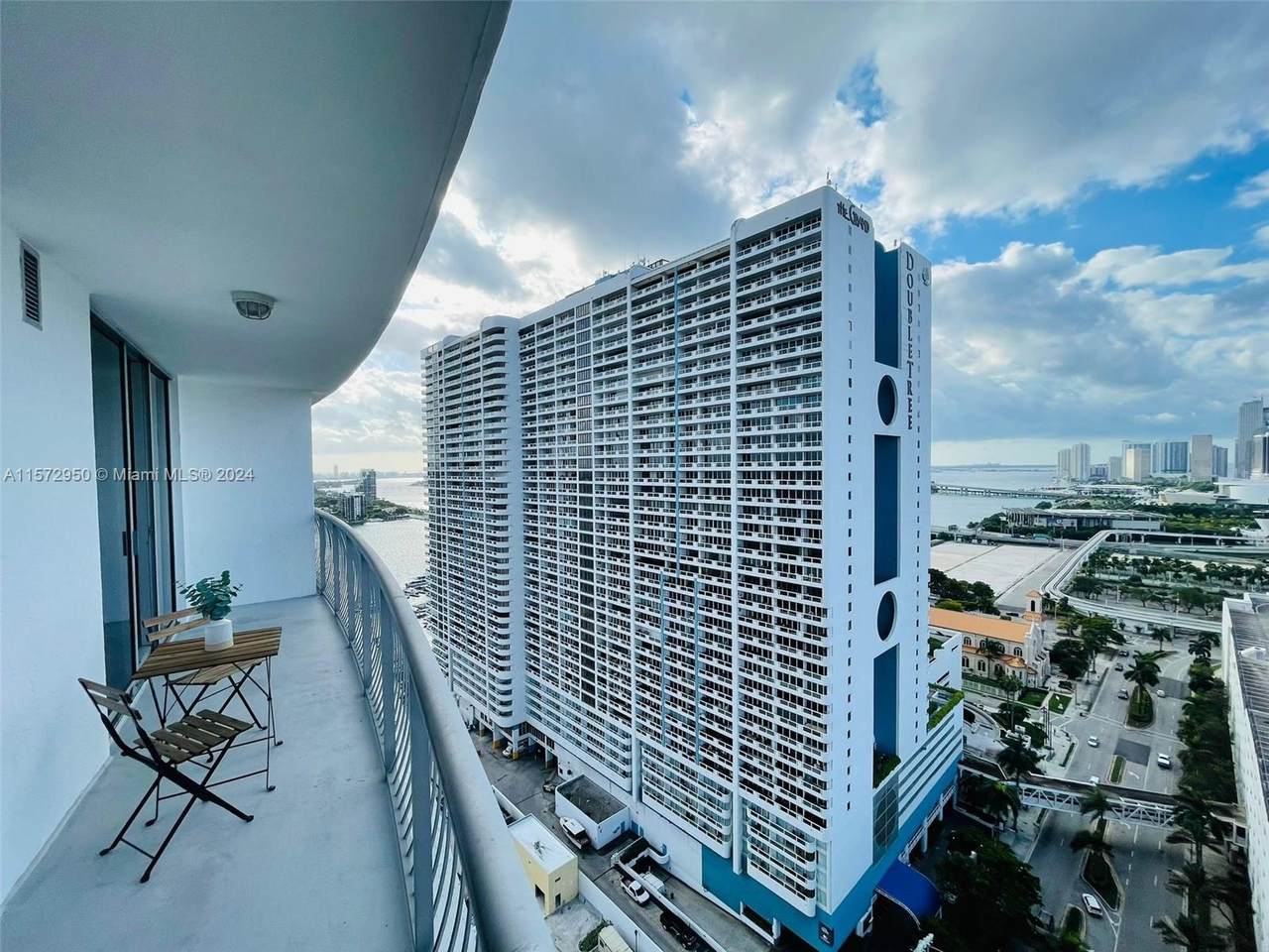 https://bt-photos.global.ssl.fastly.net/miami/1280_boomver_1_A11572950-2.jpg