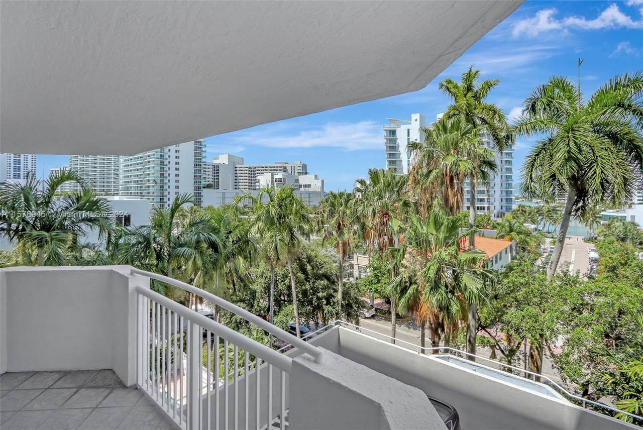 1621 Bay Rd - Photo 1