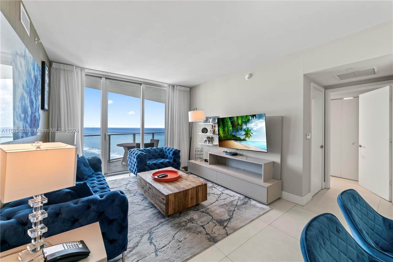 4111 Ocean Dr - Photo 1