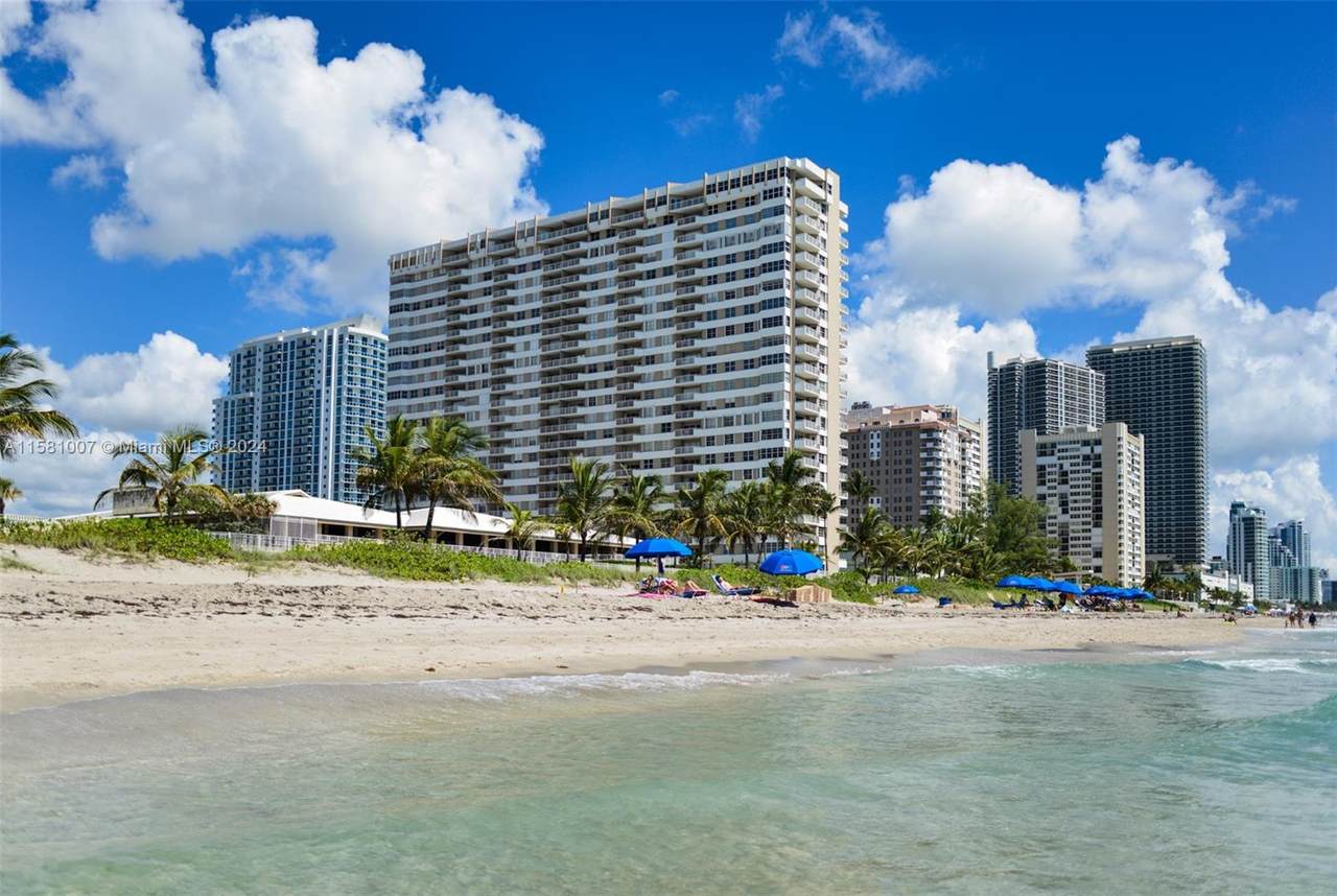 1950 Ocean Dr - Photo 1