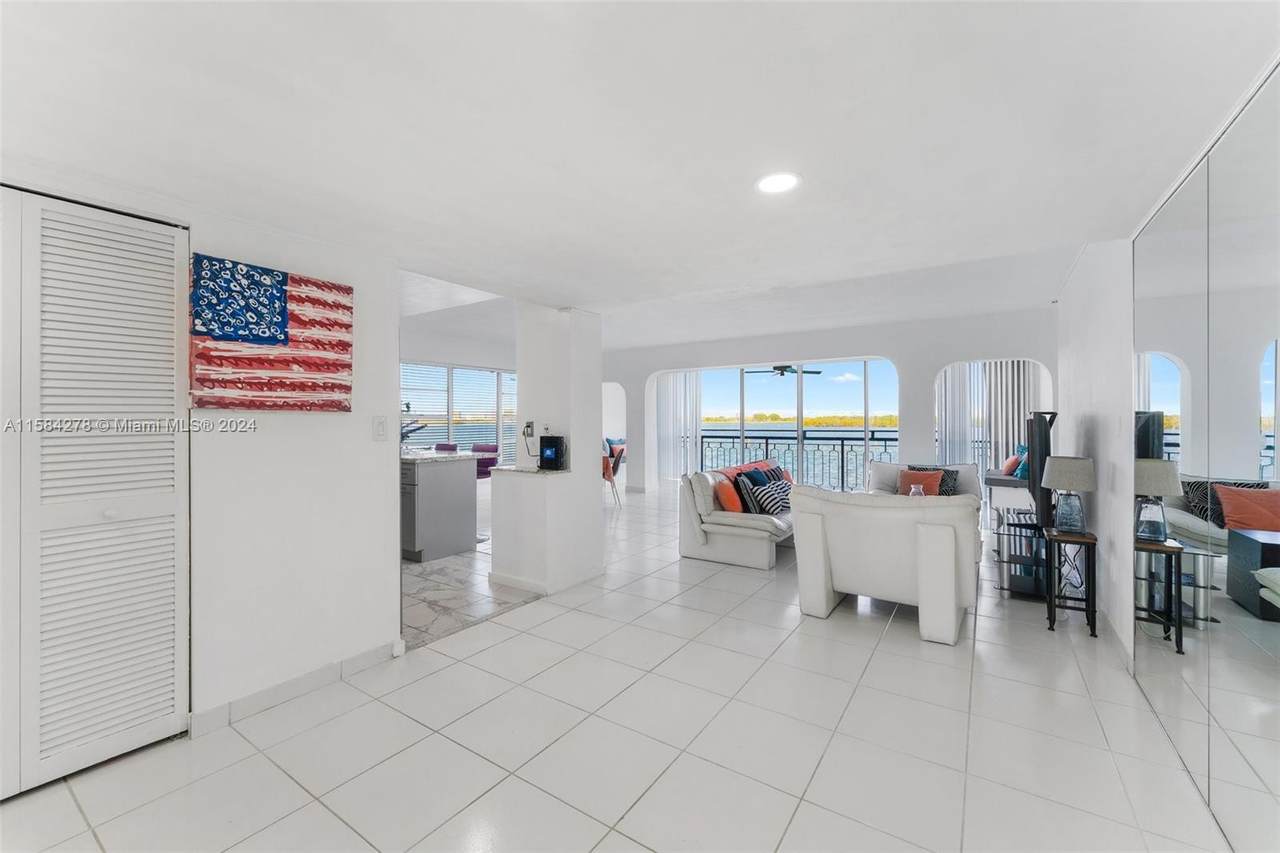 https://bt-photos.global.ssl.fastly.net/miami/1280_boomver_1_A11584278-2.jpg