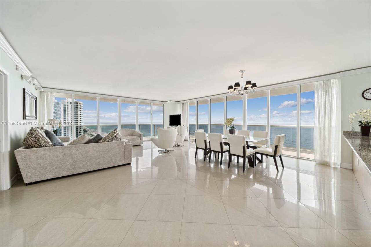 1830 Ocean Dr - Photo 1