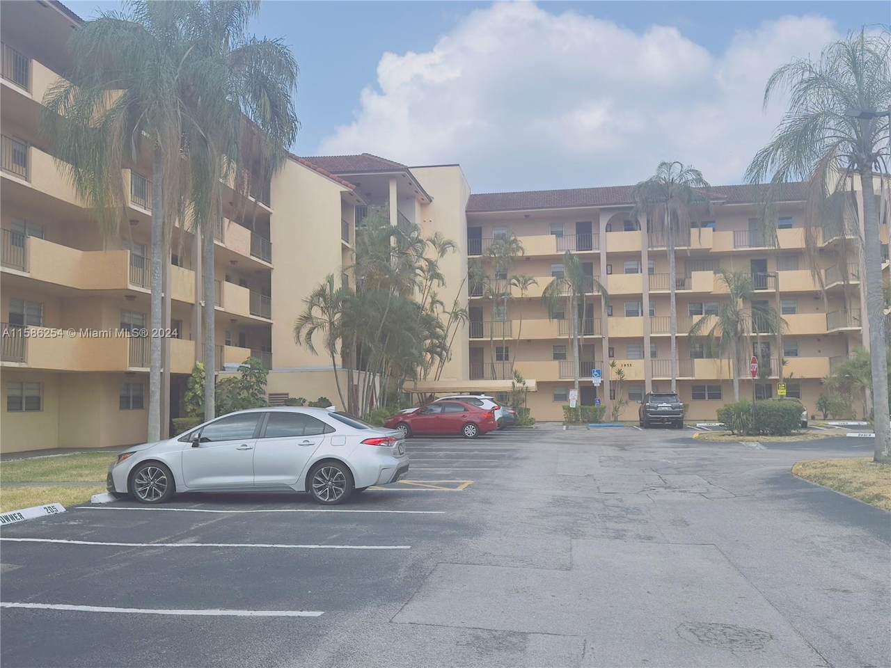 3955 Nob Hill Rd - Photo 1