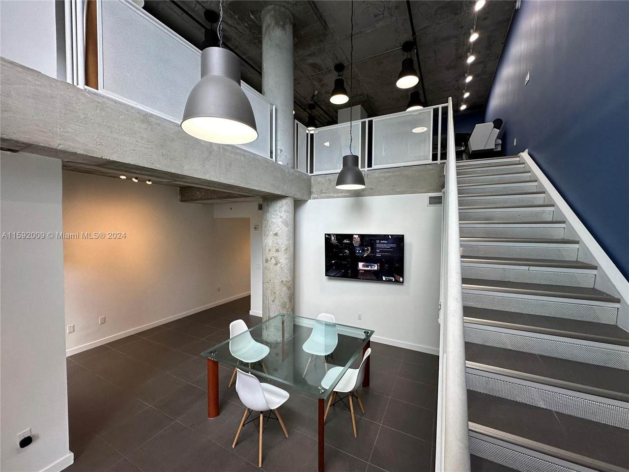 https://bt-photos.global.ssl.fastly.net/miami/1280_boomver_1_A11592009-2.jpg