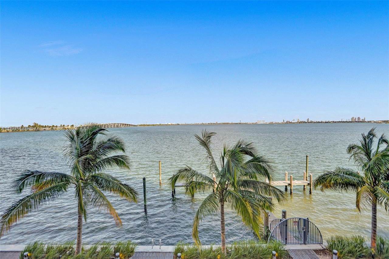 https://bt-photos.global.ssl.fastly.net/miami/1280_boomver_1_A11593115-2.jpg