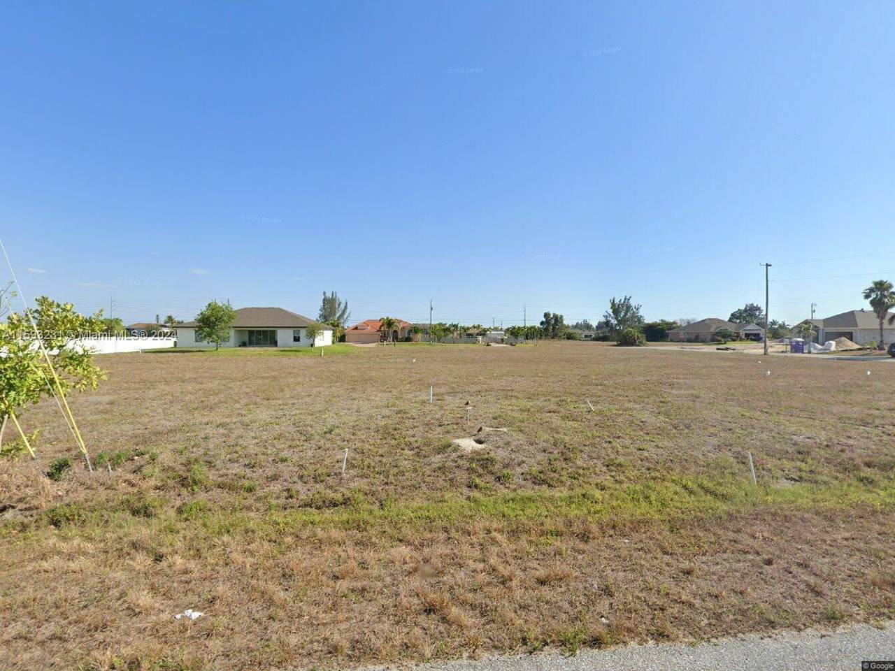 422 9th Terr - Photo 1