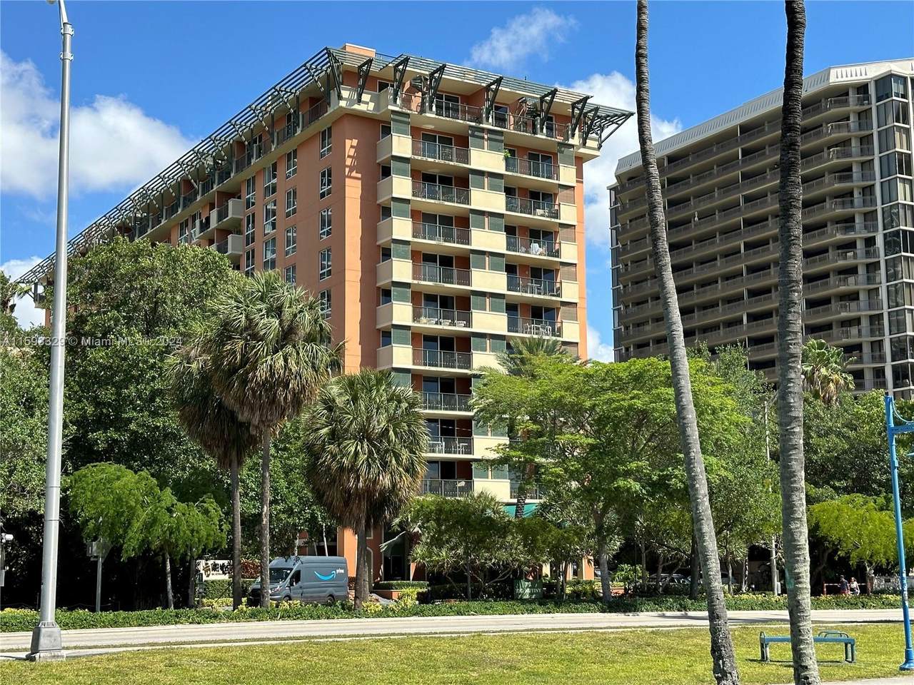 2951 Bayshore Dr - Photo 1