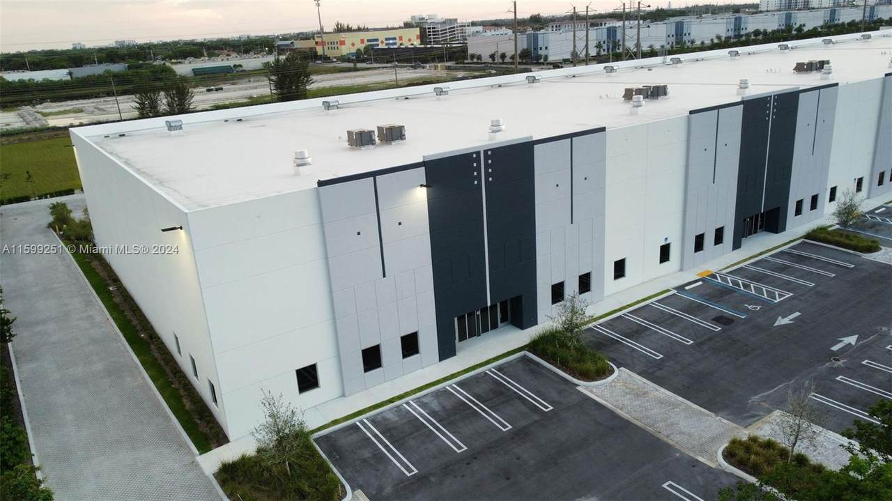 https://bt-photos.global.ssl.fastly.net/miami/orig_boomver_1_A11599251-2.jpg