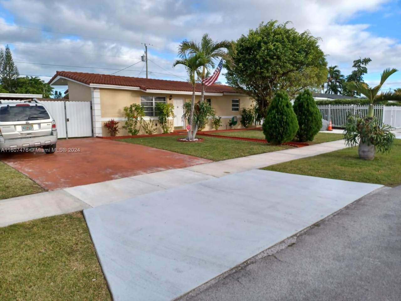 14731 104th Ct - Photo 1
