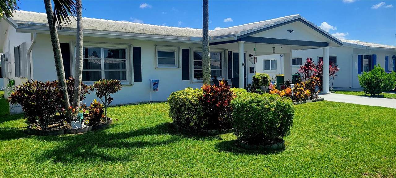 8112 59th Ct - Photo 1