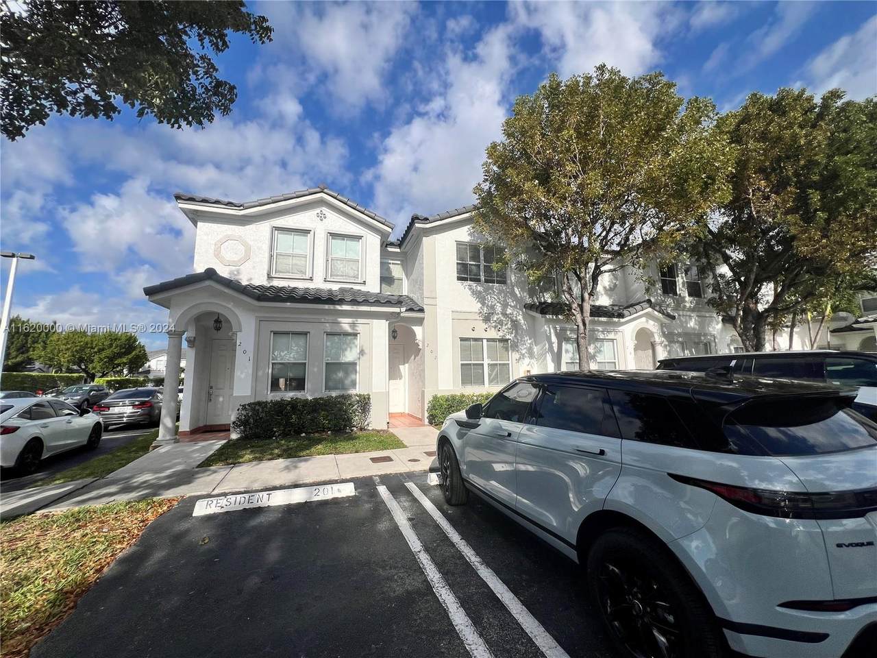 https://bt-photos.global.ssl.fastly.net/miami/1280_boomver_1_A11620000-2.jpg