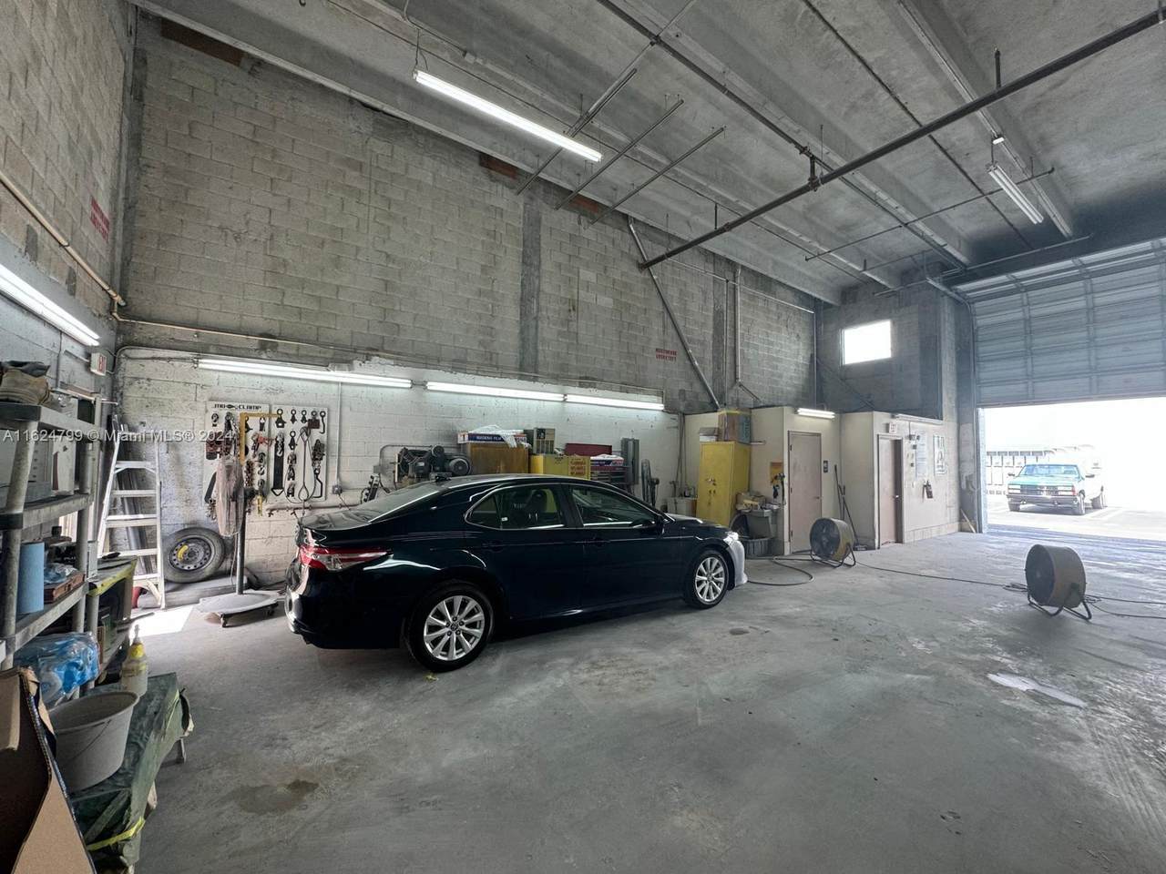 https://bt-photos.global.ssl.fastly.net/miami/1280_boomver_1_A11624799-2.jpg