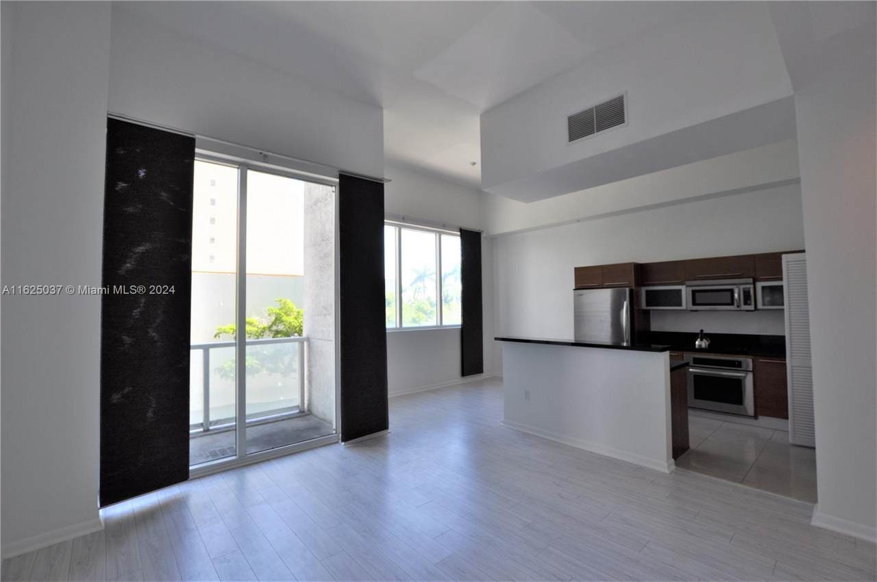 244 Biscayne Bl - Photo 1