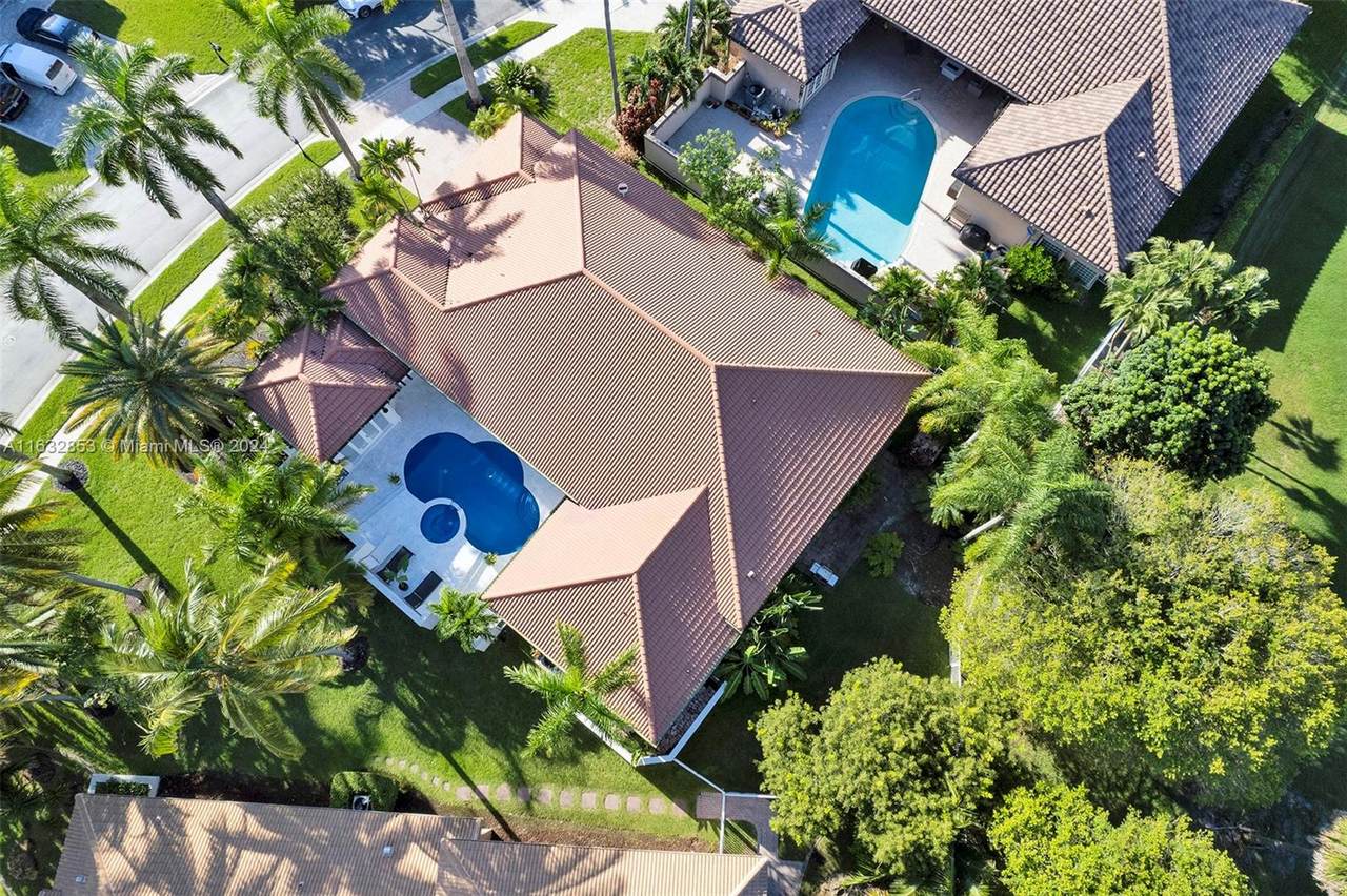 https://bt-photos.global.ssl.fastly.net/miami/1280_boomver_1_A11632853-2.jpg