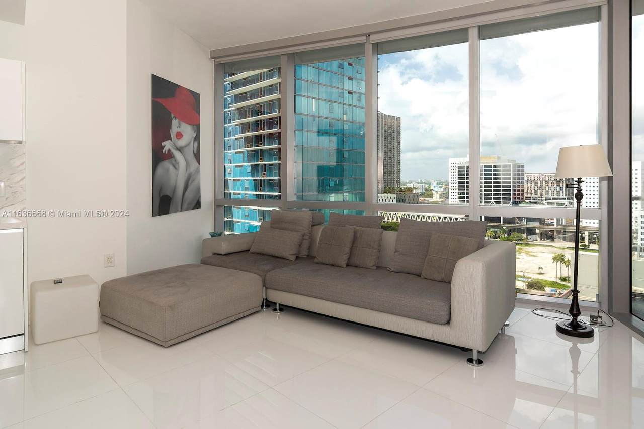https://bt-photos.global.ssl.fastly.net/miami/1280_boomver_1_A11636668-2.jpg