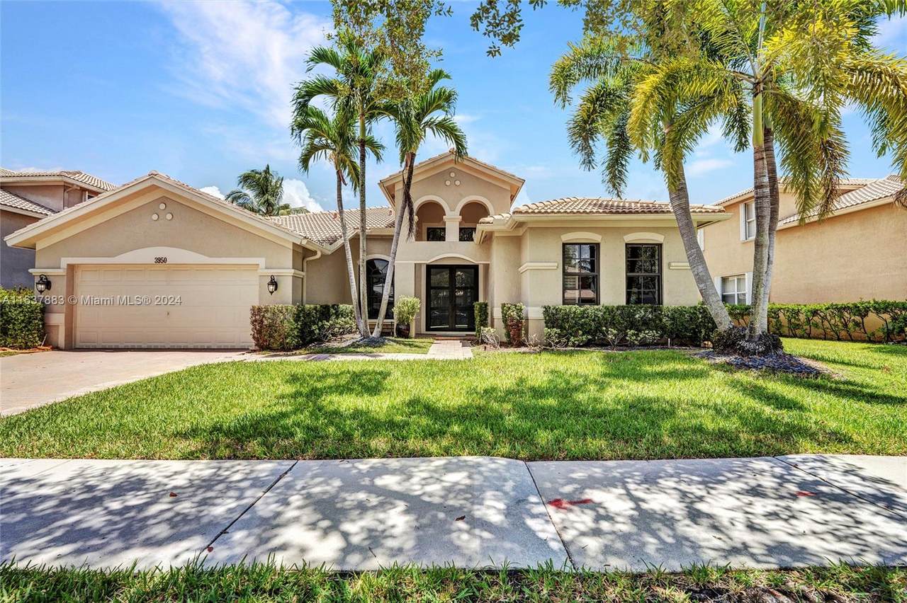 3950 Hibiscus St - Photo 1