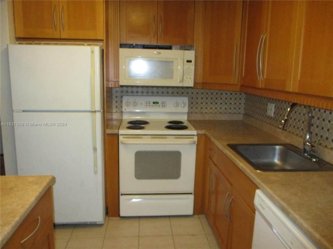 13726 90th Ave - Photo 1