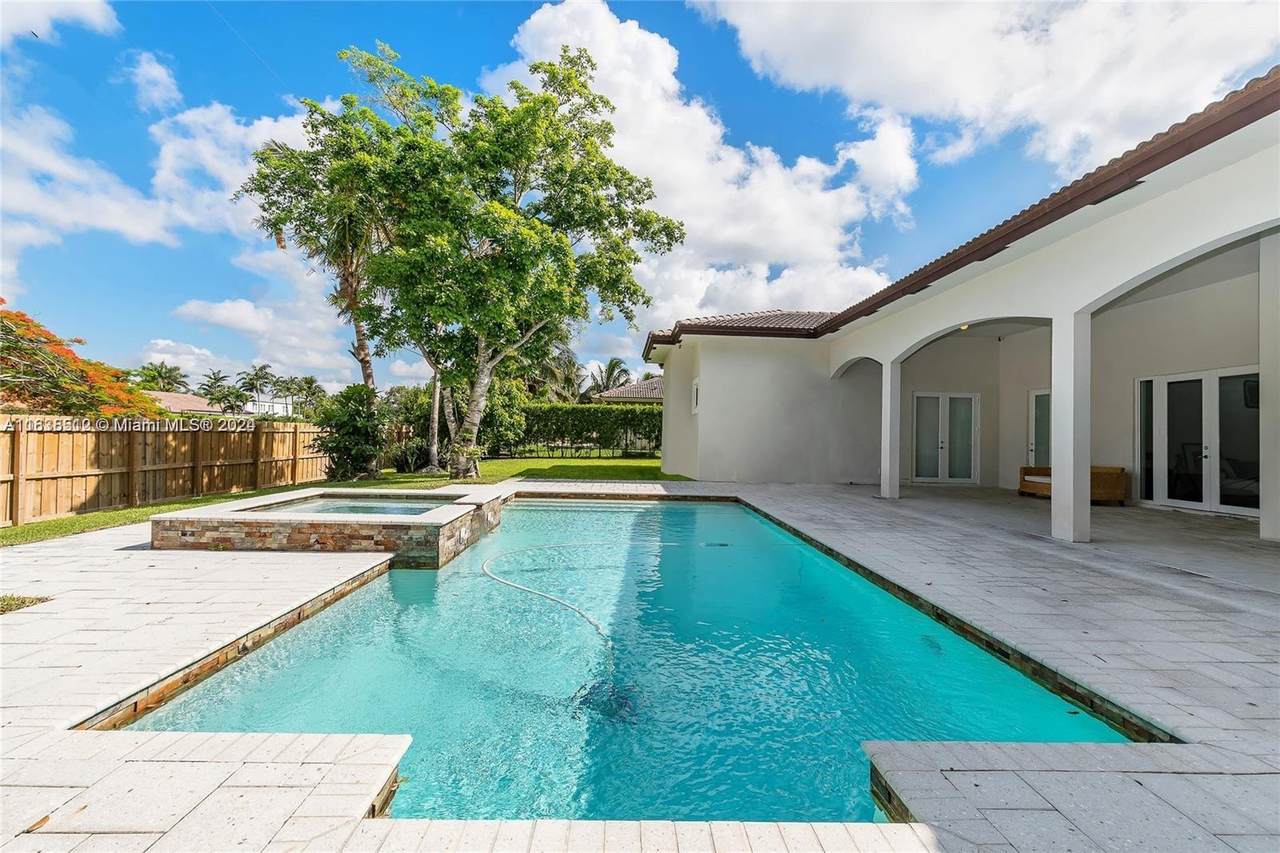 https://bt-photos.global.ssl.fastly.net/miami/1280_boomver_1_A11638512-2.jpg