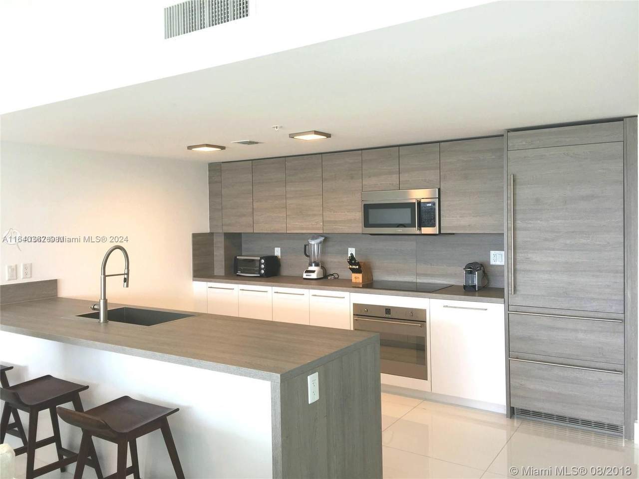 https://bt-photos.global.ssl.fastly.net/miami/1280_boomver_1_A11640362-2.jpg