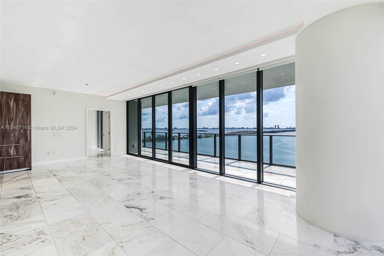 https://bt-photos.global.ssl.fastly.net/miami/1280_boomver_1_A11640716-2.jpg