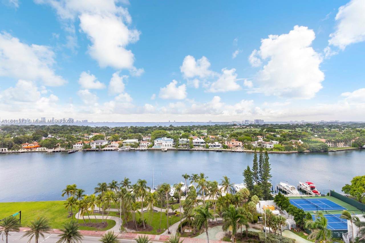 5401 Collins Ave - Photo 1