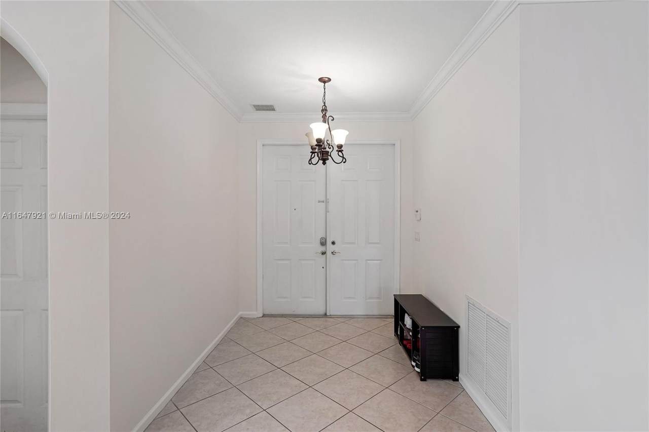 https://bt-photos.global.ssl.fastly.net/miami/1280_boomver_1_A11647921-2.jpg