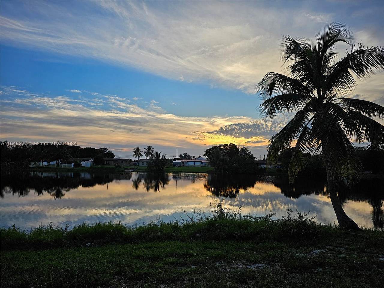 2737 24th Ave - Photo 1