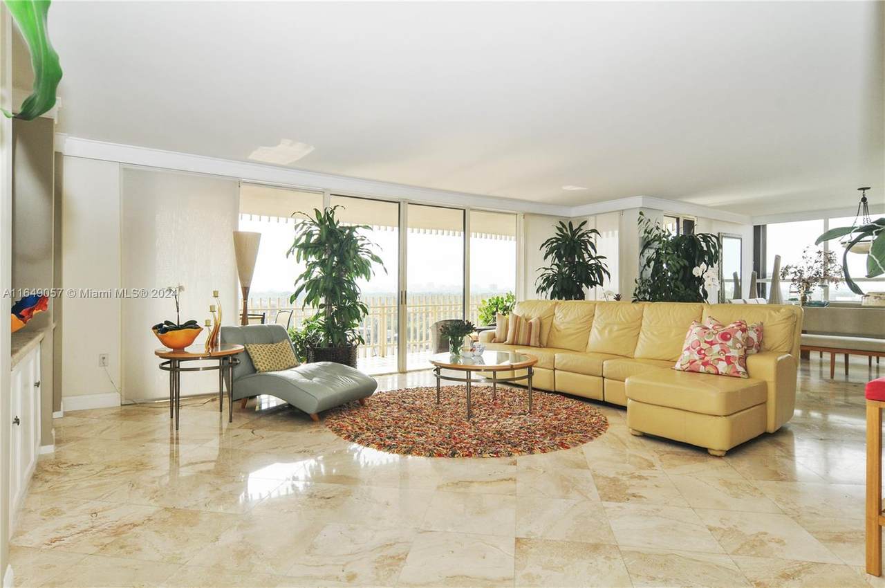 3 Grove Isle Dr - Photo 1