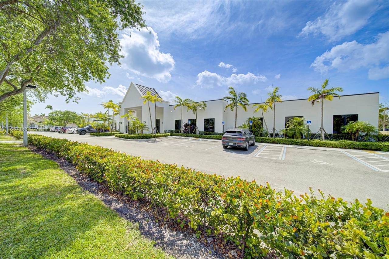 https://bt-photos.global.ssl.fastly.net/miami/1280_boomver_1_A11657263-2.jpg