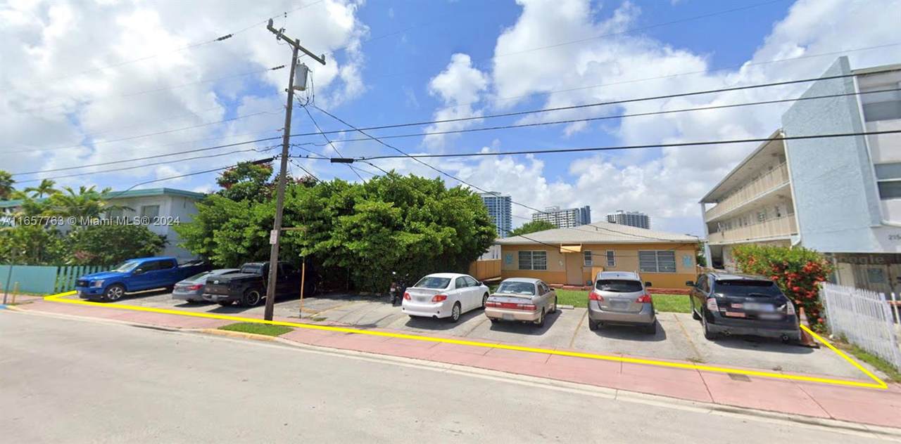 2140 Bay Dr - Photo 1