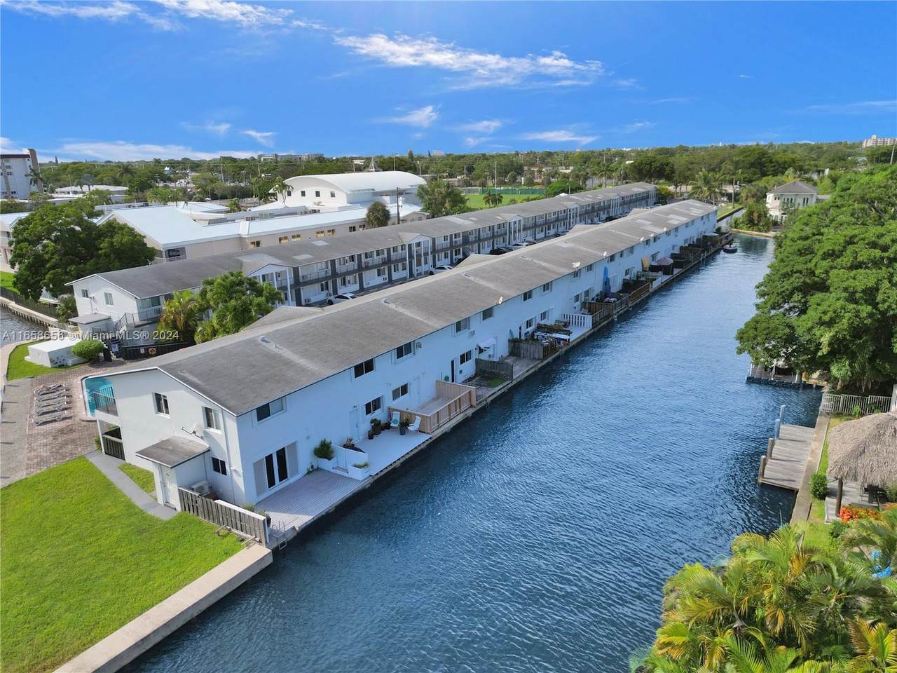 1816 Oakland Park Blvd - Photo 1