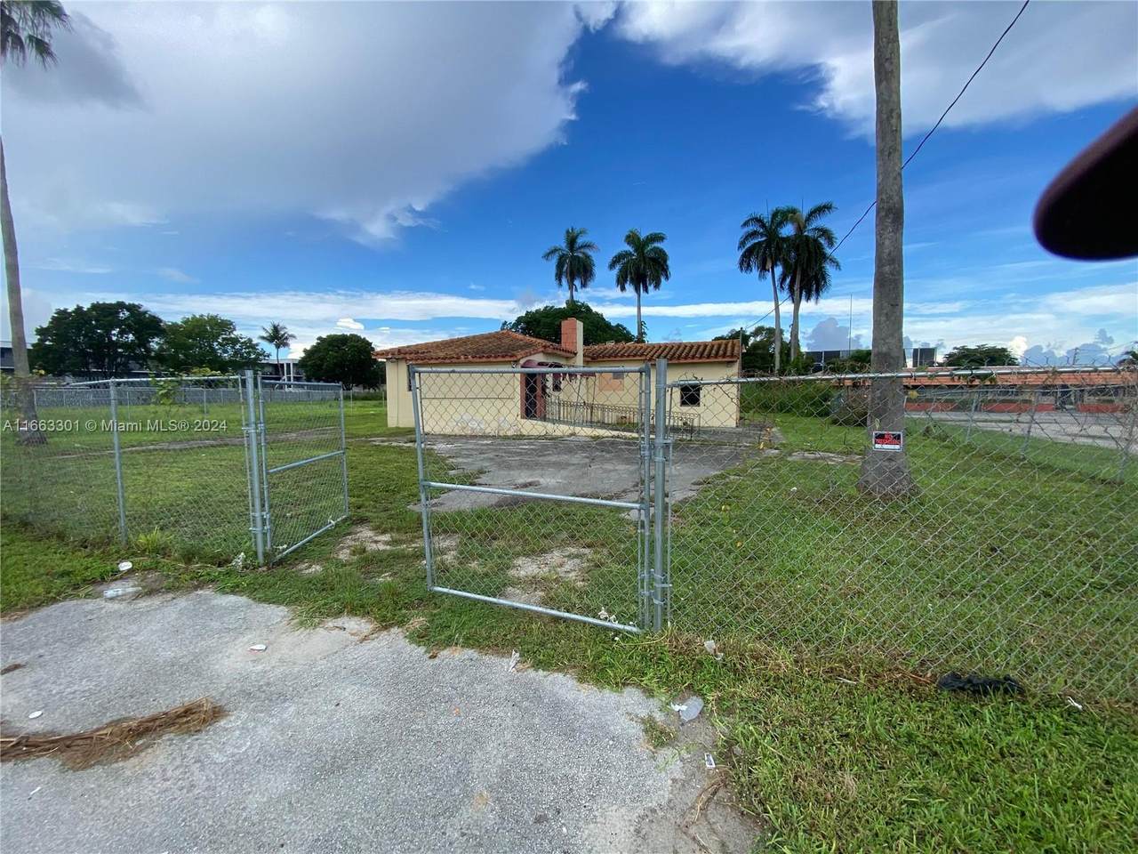 https://bt-photos.global.ssl.fastly.net/miami/1280_boomver_1_A11663301-2.jpg