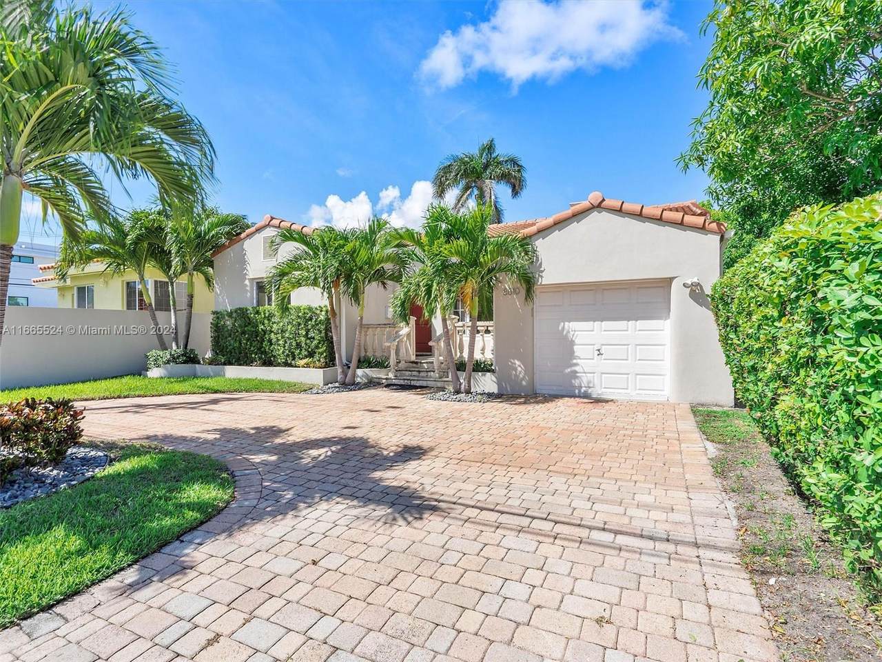 8810 Byron Ave - Photo 1