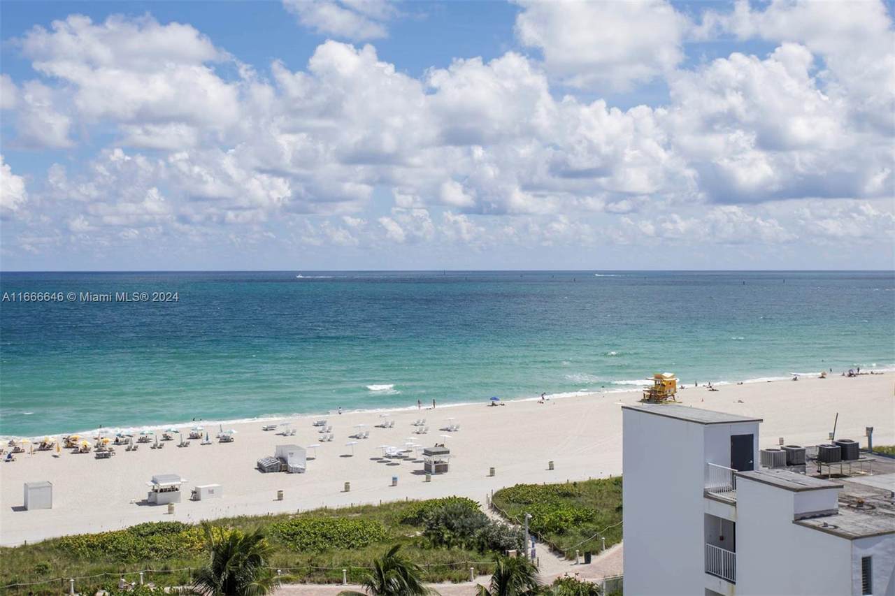 345 Ocean Dr - Photo 1